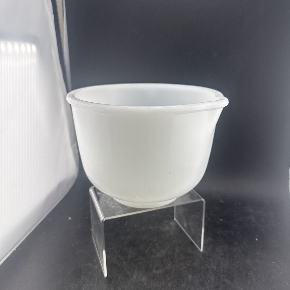 Vintage Glasbake For Sunbeam 20CJ Pour Spout Mixing Bowl Milk Glass for Mixer